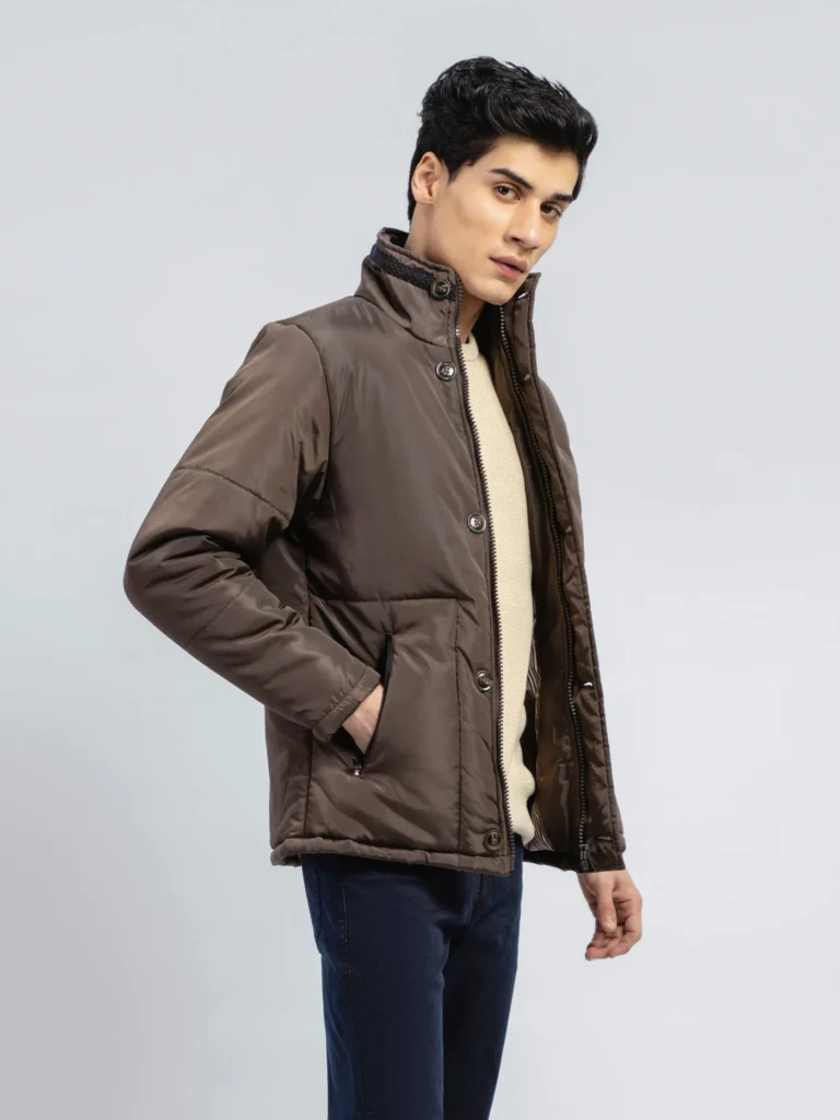 Brown insulated winter jacket with zipper closure